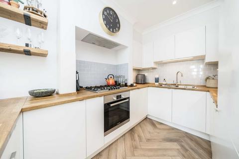 2 bedroom flat for sale, Kirkwood Road, London SE15