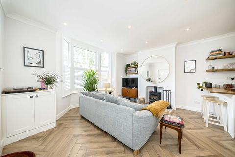 2 bedroom flat for sale, Kirkwood Road, London SE15