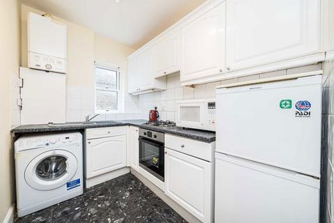 2 bedroom flat for sale, Linden Grove, London SE15