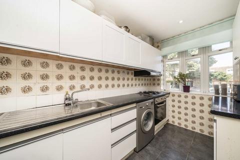 2 bedroom house for sale, Daniels Road, London SE15