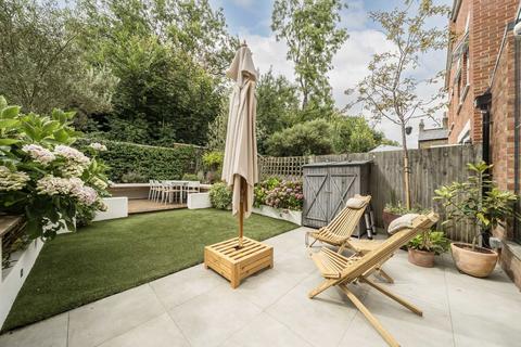 130 Ivydale Road, London, SE15 3BT