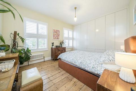 3 bedroom terraced house for sale, Machell Road, London SE15