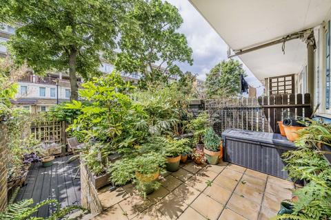 2 bedroom flat for sale, East Surrey Grove, London SE15