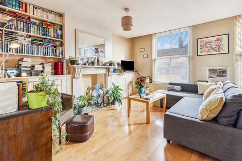 1 bedroom flat for sale, Gautrey Road, London SE15