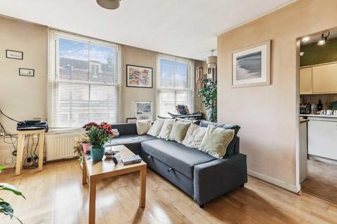 1 bedroom flat for sale, Gautrey Road, London SE15