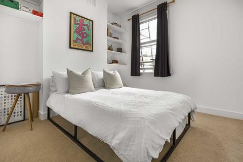 2 bedroom flat for sale, Marmont Road, London SE15