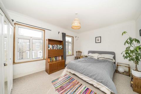 3 bedroom terraced house for sale, Stanbury Road, London SE15