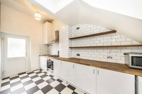 1 bedroom flat for sale, Queens Road, London SE15