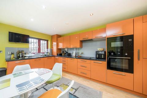 4 bedroom house for sale, Gatonby Street, London SE15