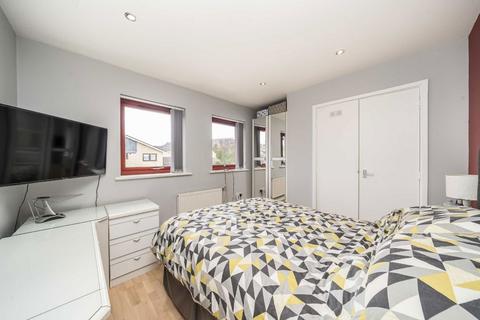 4 bedroom house for sale, Gatonby Street, London SE15