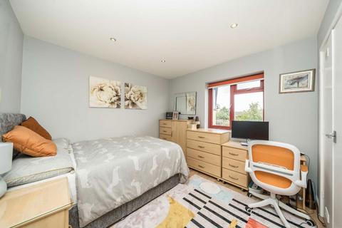 4 bedroom house for sale, Gatonby Street, London SE15