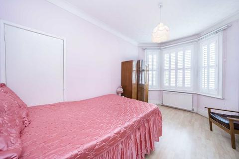 4 bedroom terraced house for sale, Ivydale Road, London SE15