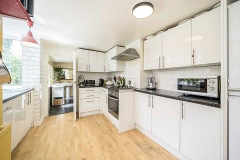 3 bedroom terraced house for sale, Kirkwood Road, London SE15