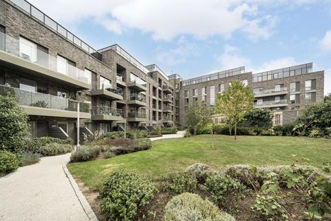 2 bedroom flat for sale, Woods Road, London SE15