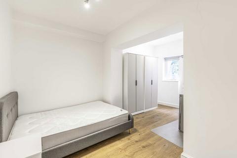 2 bedroom flat to rent, Tachbrook Street, London SW1V