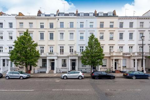 2 bedroom flat to rent, Claverton Street, London SW1V