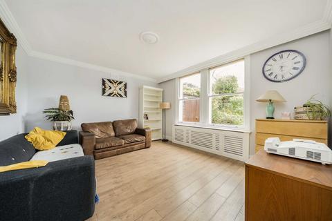 2 bedroom flat for sale, Upper Richmond Road, London SW15