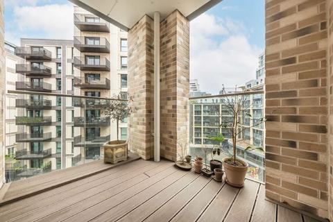 2 bedroom flat for sale, Osiers Road, London SW18