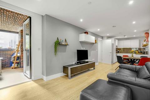 2 bedroom flat for sale, Upper Richmond Road, London SW15