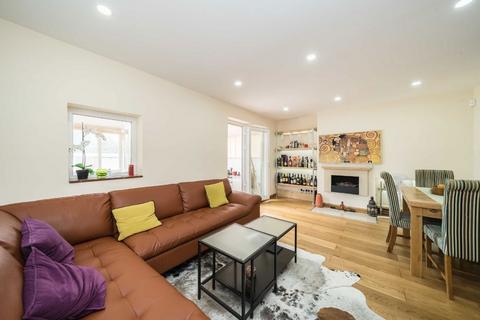 3 bedroom semi-detached house for sale, Frensham Drive, London SW15