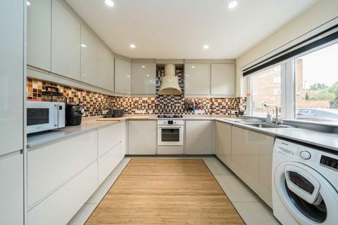 3 bedroom semi-detached house for sale, Frensham Drive, London SW15