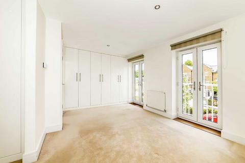 4 bedroom terraced house to rent, Emerald Square, London SW15