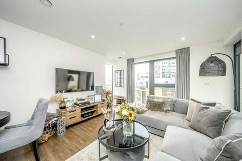 2 bedroom flat for sale, Osiers Road, London SW18