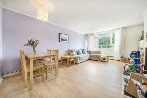 2 bedroom flat for sale, Seymour Road, London SW18