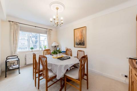 3 bedroom flat for sale, Putney Heath, London SW15