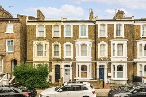 2 bedroom flat for sale, Disraeli Road, London SW15