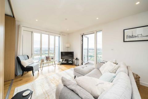 3 bedroom flat for sale, Mapleton Crescent, London SW18