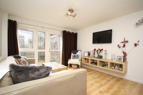 1 bedroom flat to rent, Littlecombe Close, London SW15