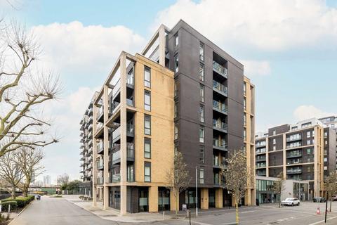 2 bedroom flat for sale, Enterprise Way, London SW18