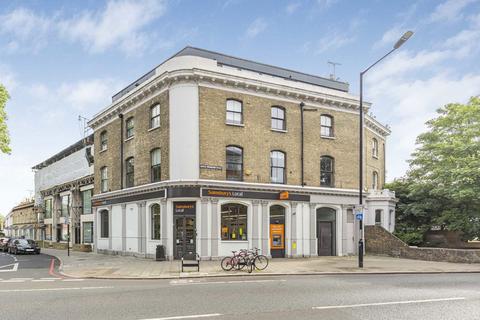 2 bedroom flat for sale, Upper Richmond Road, London SW15