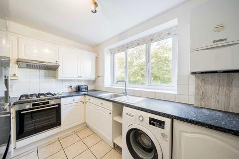 2 bedroom flat for sale, Tildesley Road, London SW15