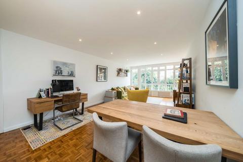 3 bedroom flat for sale, St. John's Avenue, London SW15