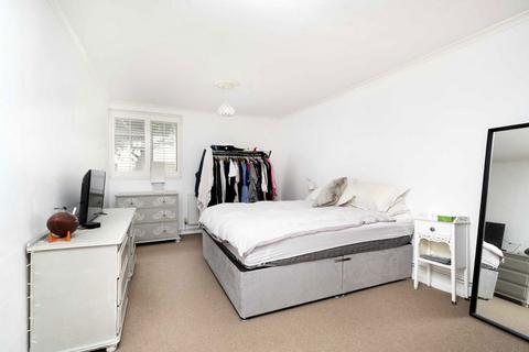 2 bedroom flat for sale, Townshend Terrace, Richmond TW9