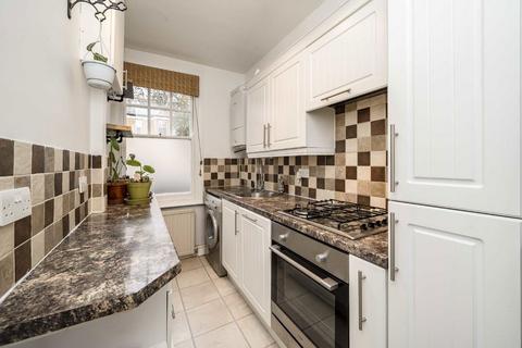 35 Dancer Road, Richmond, TW9 4LD