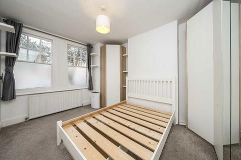 35 Dancer Road, Richmond, TW9 4LD