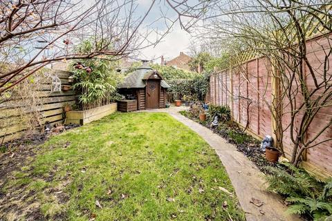 35 Dancer Road, Richmond, TW9 4LD