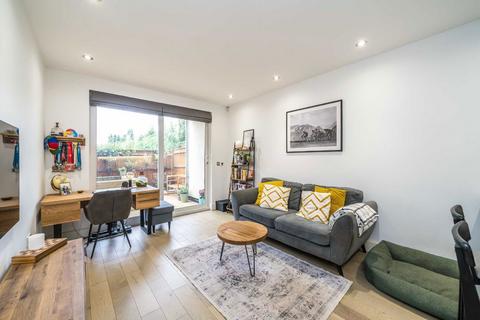 1 bedroom flat for sale, Woodman Mews, Kew TW9