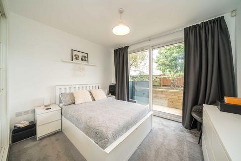 1 bedroom flat for sale, Woodman Mews, Kew TW9