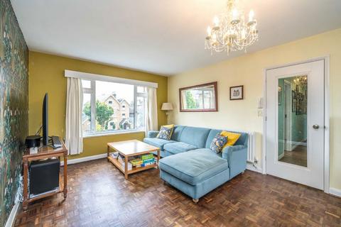 3 bedroom flat for sale, Kew Gardens Road, Kew TW9