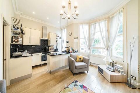 1 bedroom flat for sale, Cardigan Road, Richmond TW10