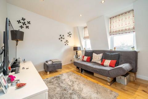 1 bedroom flat for sale, Lower Mortlake Road, Richmond TW9