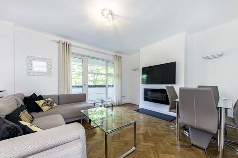 2 bedroom flat for sale, Sheen Court, Richmond TW10