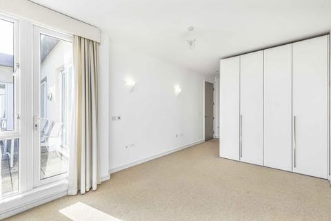 2 bedroom flat for sale, Melliss Avenue, Kew TW9