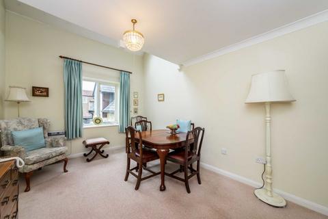 1 bedroom flat for sale, Grosvenor Road, Richmond TW10