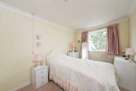 1 bedroom flat for sale, Grosvenor Road, Richmond TW10