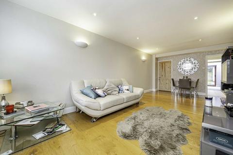 1 bedroom flat for sale, Sandycombe Road, Kew TW9